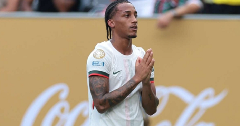 joao-pedro-niem-tin-tap-the-mo-duong-cho-man-lat-nguoc-the-co-cua-chel