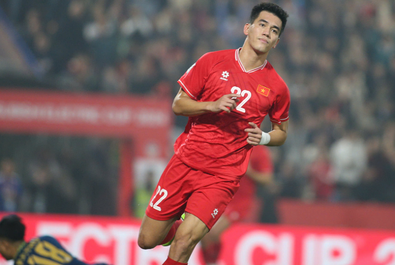 khung-hoang-phong-do-cua-tien-linh-va-bai-toan-kho-cho-tuyen-viet-nam